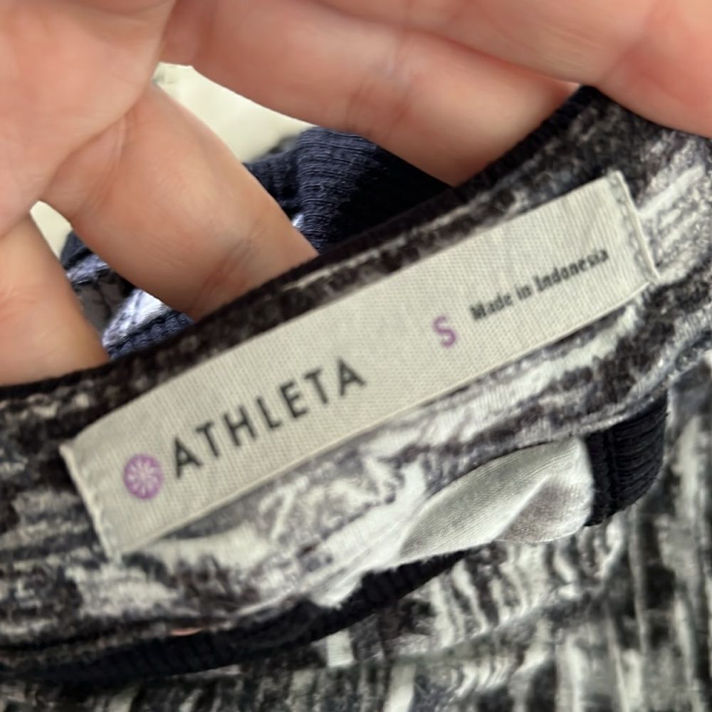 ATHLETA PRINTED TEE RACERBACK DRESS size Small - Picture 4 of 5